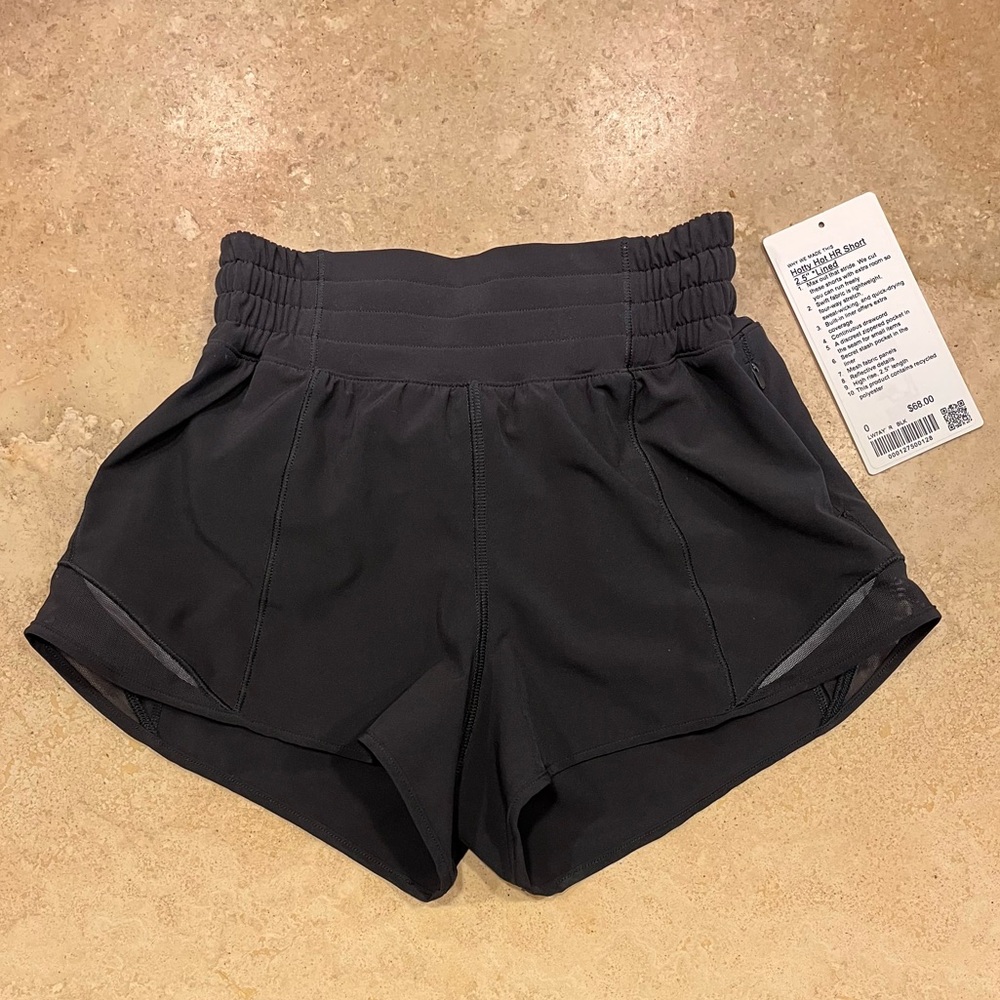 LIKE NEW Lululemon Hotty Hot HR Lined Short 2.5" Black, Size 0